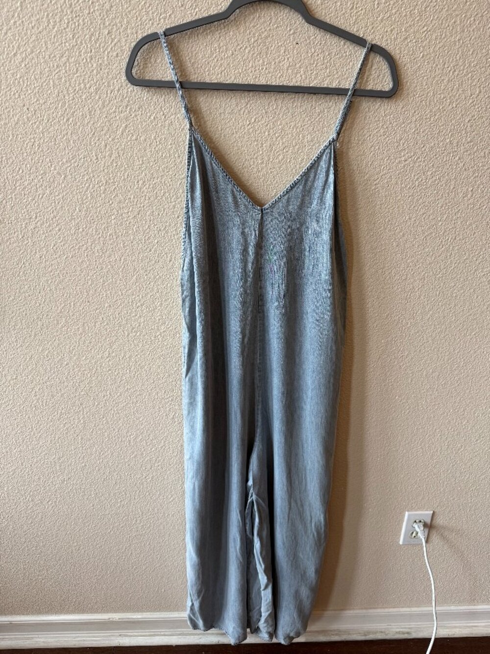 En Crème Chambray Denim Jumpsuit Sz S V-Neck Wide Leg Sleeveless